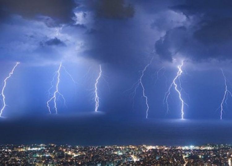 Καιρός: Έκτακτο δελτίο επιδείνωσης! Καταιγίδες και χαλάζι το Σάββατο. Έντονες βροχοπτώσεις στην Ηλεία