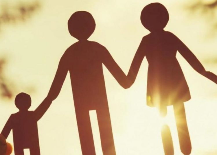 Μιχαηλίδου: Τι αλλάζει στα οικογενειακά επιδόματα -Οριζόντιο το επίδομα γέννας