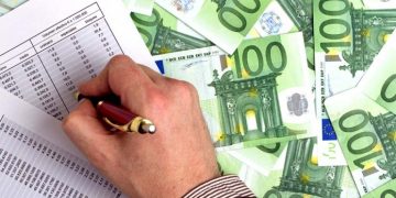 9 στις 10 επιχειρήσεις θα τραβήξουν λεφτά από την αγορά με λουκέτα και απολύσεις