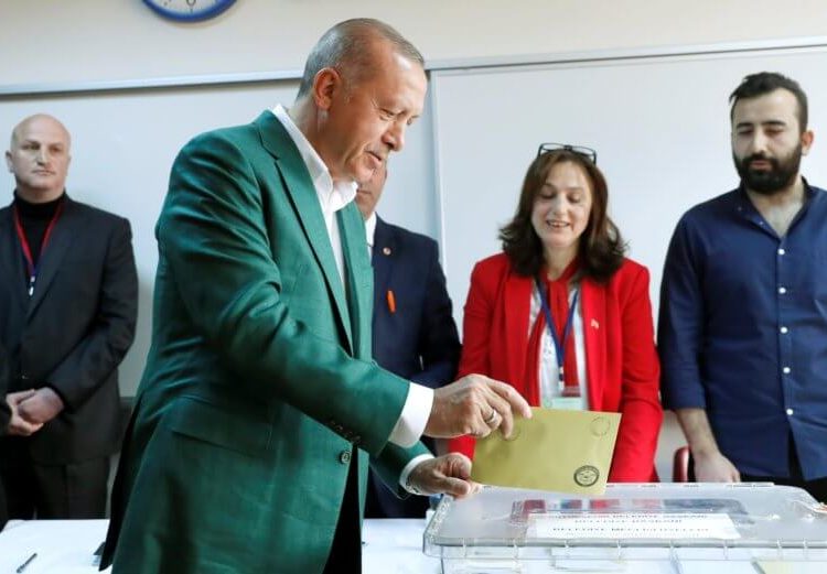 Τουρκία – Εκλογές: Ο Ερντογάν κερδίζει την Κωνσταντινούπολη – Χάνει Σμύρνη και πιθανότατα την Άγκυρα!