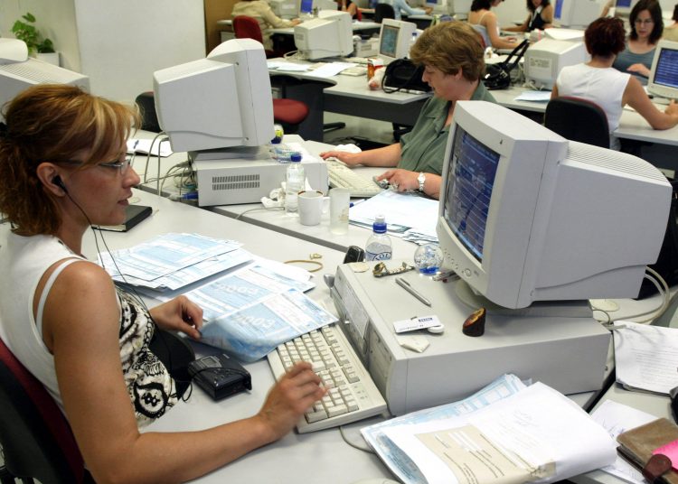 Δημόσιο: Σαρωτικές αλλαγές για τους εργαζόμενους-Τι περιλαμβάνει το νομοσχέδιο για την κινητικότητα