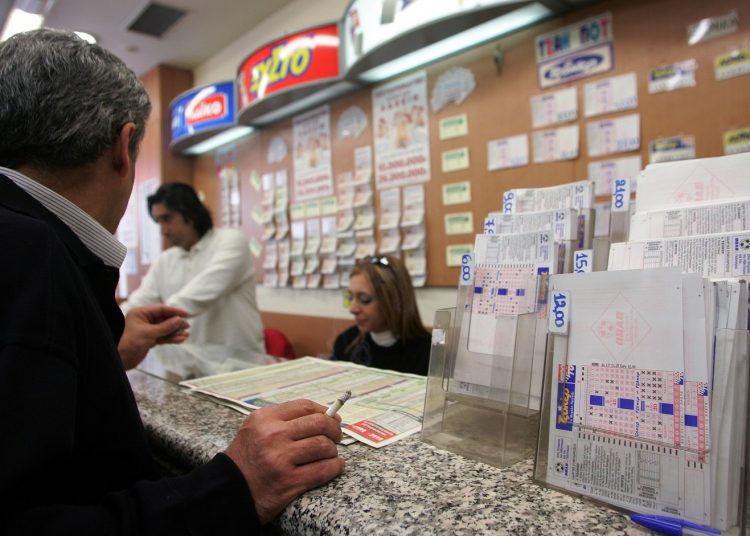 ΤΖΟΚΕΡ: Νέο τζακ ποτ έβγαλε η κλήρωση – 3,2 εκατ ευρω μοιράζει την Κυριακή