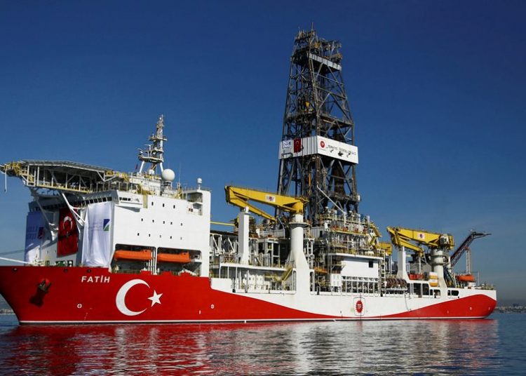 Με «πάγωμα» των διαπραγματεύσεων για την τελωνειακή ένωση απειλεί την Τουρκία η ΕΕ