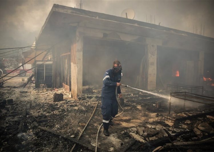 Εθνική τραγωδία με 45 νεκρούς!!! – 156 οι τραυματίες – Οι 11 διασωληνωμοι