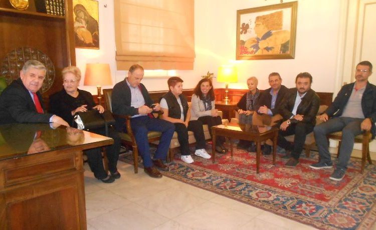 Ευχές για την ονομαστική του εορτή δέχθηκε σήμερα ο Δήμαρχος Πύργου στο γραφείο του