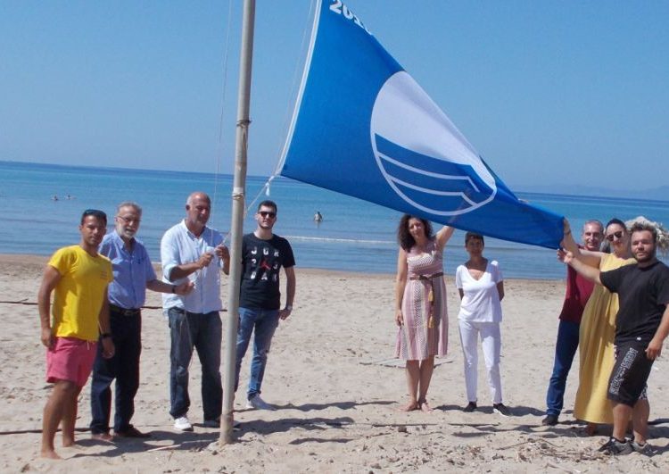 Πόλος έλξης και αυτό το καλοκαίρι οι παραλίες του Δήμου Πηνειού – κυματίζουν οι «γαλάζιες σημαίες»