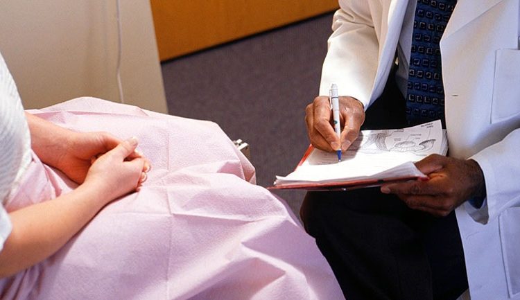 Γυναικολογική εξέταση σε γυναίκες Ρομά στο Δήμο Ήλιδας