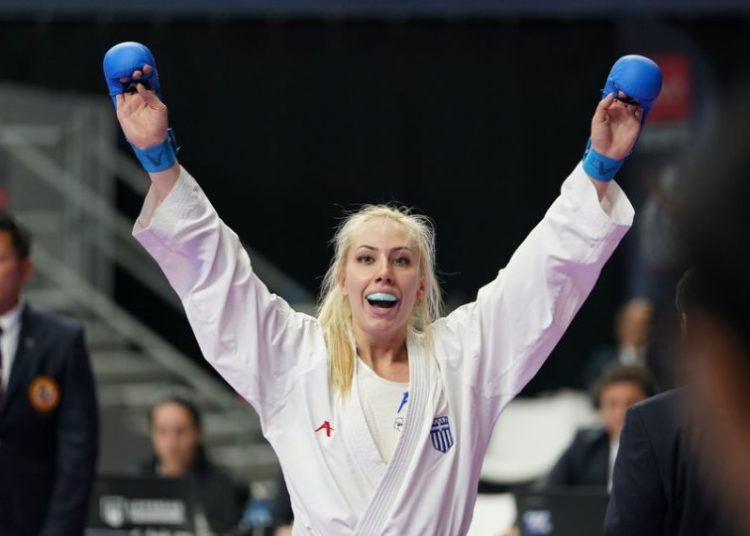 Καράτε: Παγκόσμια πρωταθλήτρια η Έλενα Χατζηλιάδου – Δείτε τον «χρυσό» τελικό!