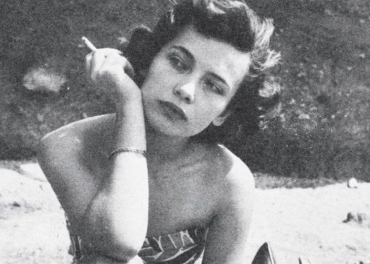 Σαν σήμερα πέθανε η Τζένη Καρέζη – Η άγνωστη ζωή της το Αίγιο και τα Σελιανίτικα-ΣΠΑΝΙΕΣ ΦΩΤΟ