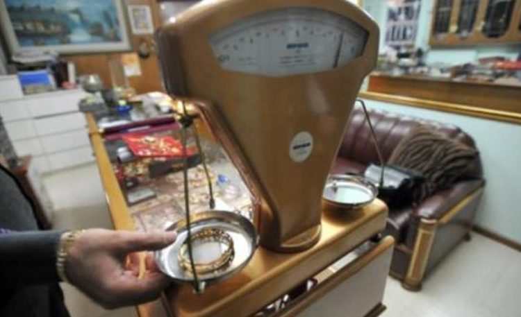 Μετρητά, κοσμήματα, λίρες και όπλα κατασχέθηκαν από ενεχυροδανειστήριο σε Πύργο, Αμαλιάδα και Ζάκυνθο