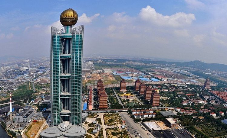 Το χωριό των 2.000 κατοίκων που έχουν 150.000 ευρώ ο καθένας στην τράπεζα