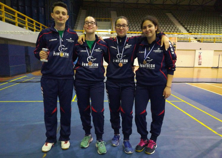 Τρια πανελληνια μεταλλια ο Φιλαθλητικός στο μπαντμιντον