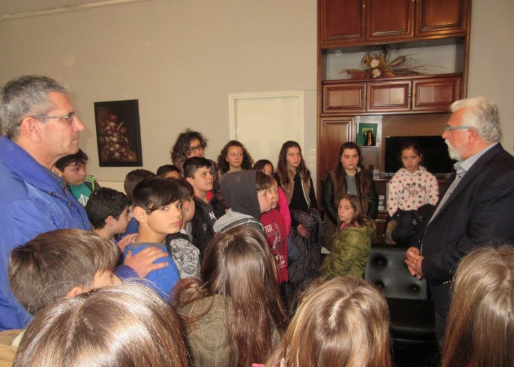 Αμαλιάδα: Επίσκεψη μαθητών στον Δήμαρχο Ήλιδας