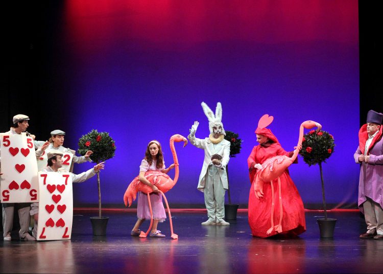 “Η Αλίκη στη Χώρα των Θαυμάτων” στο Θέατρο Φλόκα στις 7 Αυγούστου