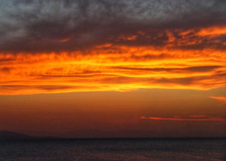 Καιρός: Υγρασία, βροχές και ζέστη