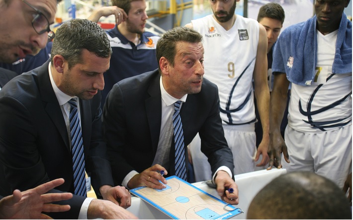 Κόροιβος: “Αν πιάστηκε παίκτης μας θα τον βρω και θα τον σκίσω – Έγινε ένα ανώμαλο ματς” τόνισε ο Καλαμπάκος