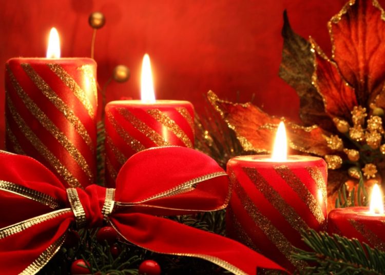 Από όλους τους συντελεστές του ΗΛΕΙΑ ΟΙΚΟΝΟΜΙΑ θερμές ευχές για υγεία, δημιουργικότητα και ευτυχία το Νέο Έτος 2017