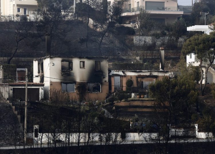 Εκπρόσωπος Τύπου Πυροσβεστικής: 25 οι αγνοούμενοι – 91 οι νεκροί