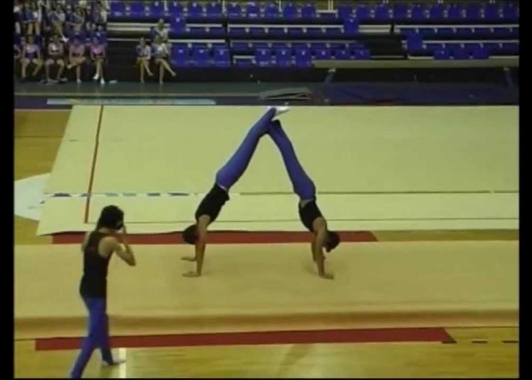 Αγώνες επίδειξης από το τμήμα γυμναστικής Κοροίβου