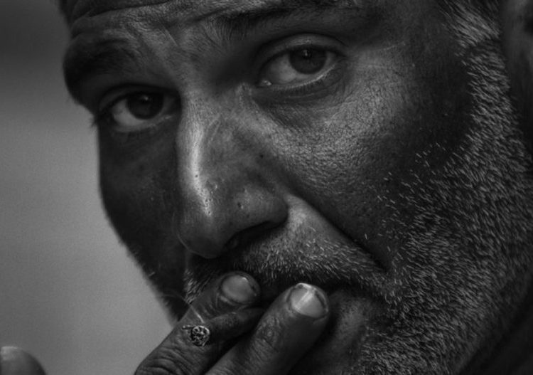 ΠΥΡΓΟΣ: Νεκρός ο γνωστός σε όλους ΡΟΜΑ Μήτσος της κεντρικής πλατείας Πύργου