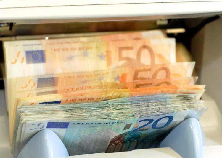 Δάνεια με κρατική εγγύηση: Ψαλίδι στα πρόστιμα και αποπληρωμή με 120 δόσεις