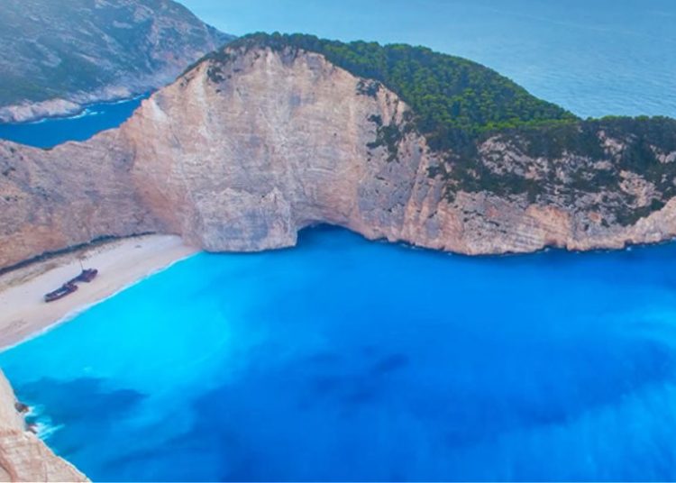 Ζάκυνθος: Απαγορεύεται «μέχρι νεωτέρας» κάθε είδους πρόσβαση στο Ναυάγιο με απόφαση Λιμεναρχείου