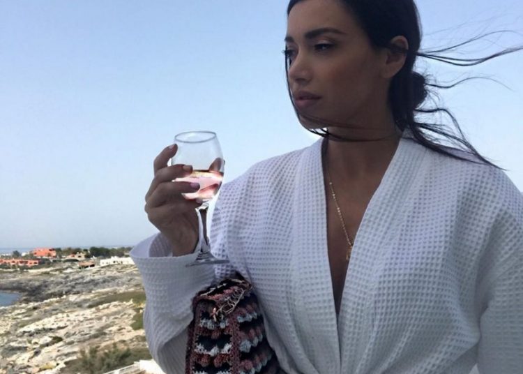 Όλγα Φαρμάκη: Η σκληρή απάντησή της στον Πέτρο Κωστόπουλο μετά το ξέσπασμά του για τις influencers! [pic,vid]