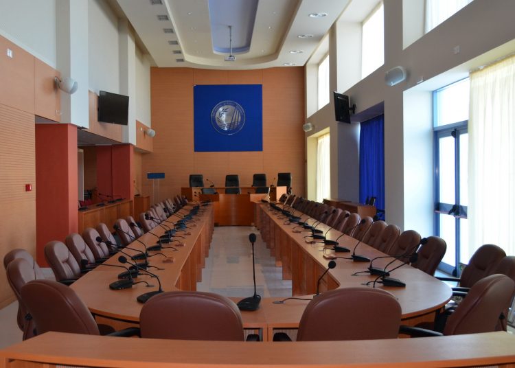 Μαθητές από τέσσερις διαφορετικές χώρες συζητούν για το Περιβάλλον στην αίθουσα του Περιφερειακού Συμβουλίου Δυτικής Ελλάδος