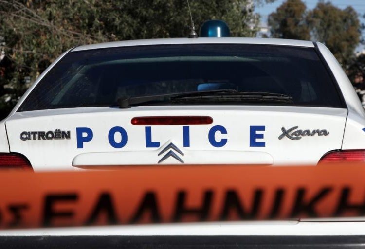 Πάτρα: Το τροχαίο ατύχημα αποκάλυψε υπόθεση μεταφοράς λαθραίων τσιγάρων – Άφαντος ο οδηγός!