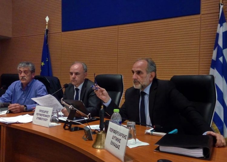 Εγκρίθηκαν από το Περιφερειακό Συμβούλιο εκσυγχρονισμός των δικτύων ύδρευσης των πυρόπληκτων οικισμών, έργα οδοποιίας και βελτιώσεις σε αθλητικές εγκαταστάσεις