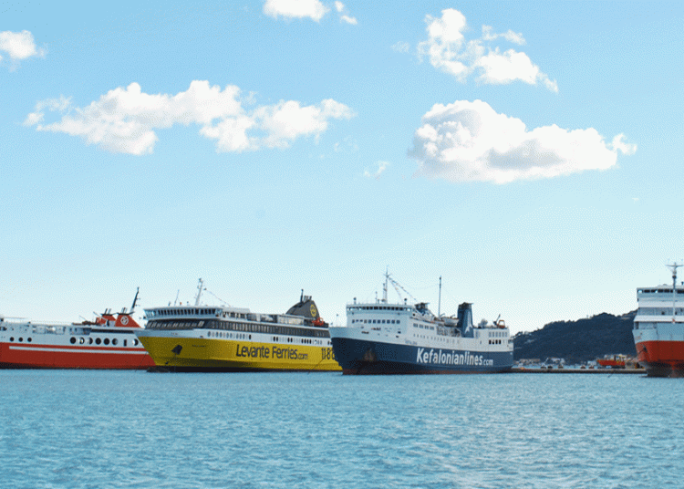 Πρόσκρουση του “Ζάκυνθος Ι” στο λιμενοβραχιόνα του λιμανιού της Ζακύνθου