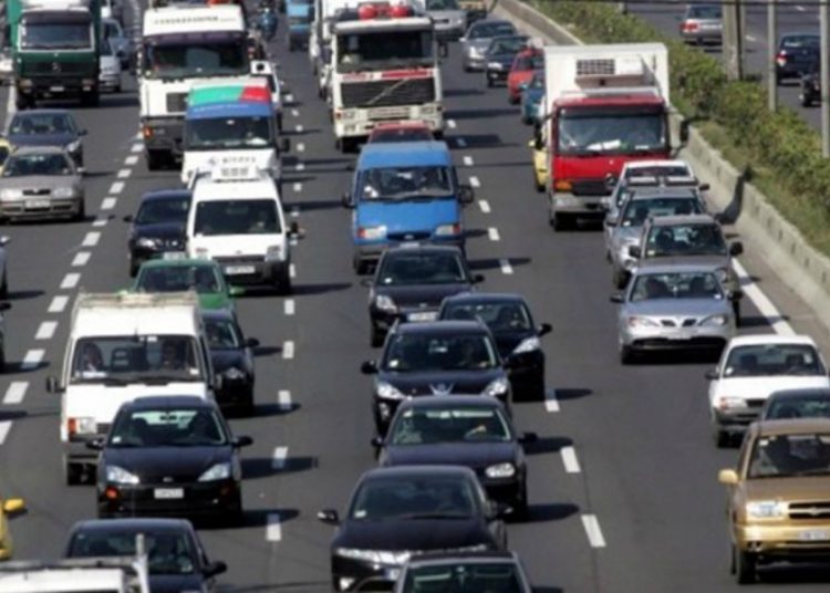Έρχονται πρόστιμα στους ανασφάλιστους