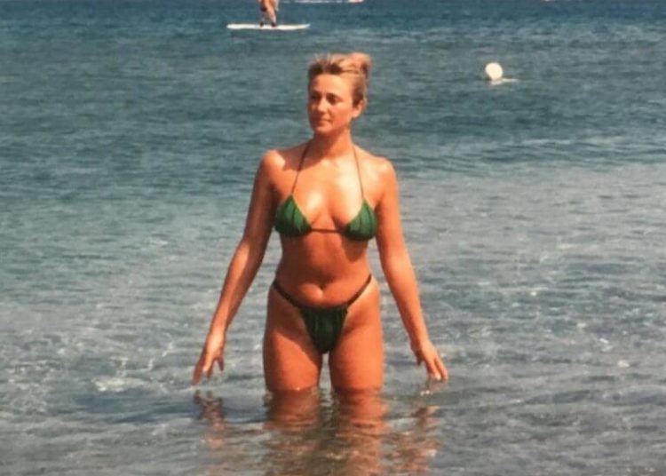 Η καυτή φωτογραφία της Ρούλας Κορομηλά! «Τότε που με ήξερε μόνο η μάνα μου»