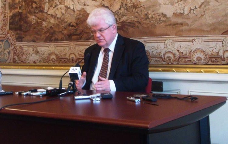 Σοκ από τον Ρώσο Πρέσβη! «Ο Τραμπ θα εγκαταλείψει τους Έλληνες όπως τους Κούρδους»!