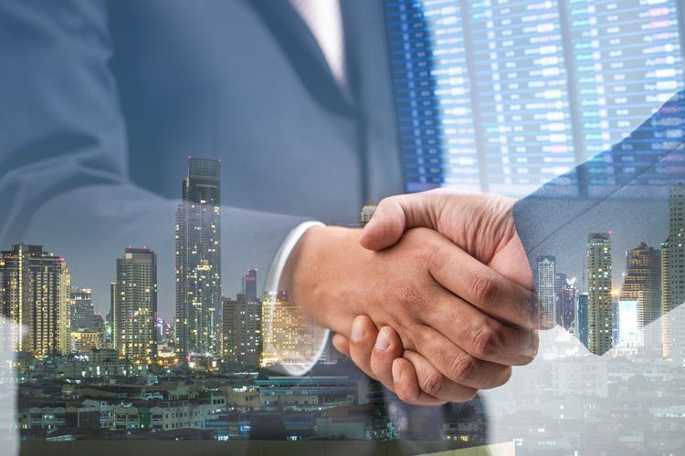 Οι Άραβες με τις επενδύσεις των 126 δισ. δολαρίων έρχονται στην Ελλάδα