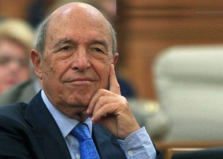 Σημίτης για άνοιγμα λογαριασμών: Δεν έχω τίποτα να κρύψω