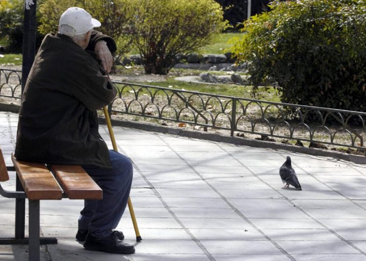 Στον “πάγο” 100.000 νέοι συνταξιούχοι