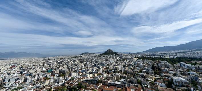 Αραιές νεφώσεις και τοπικές βροχές -Στους 23 βαθμούς η θερμοκρασία