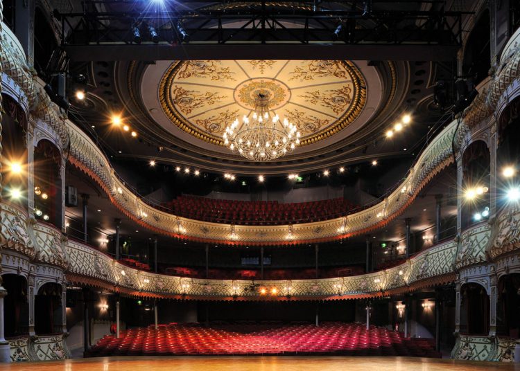 Συναγερμός στο Λονδίνο για ύπαρξη απειλής στο θέατρο “Old Vic”