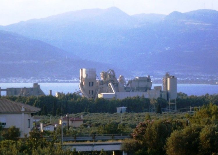 Πάτρα: ΤΙΤΑΝικό προκαλεί η αποχώρηση της ιστορικής τσιμεντοβιομηχανίας από την Ελλάδα