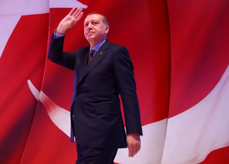 Θρίλερ στο τουρκικό δημοψήφισμα: Μπροστά το «ναι» 52% έναντι 48% του”οχι” αλλά με πτωτική τάση