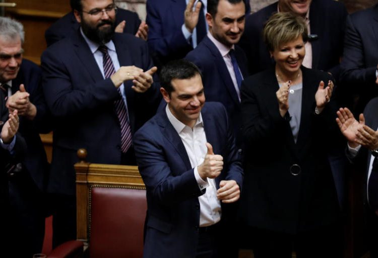 Στην κόψη του ξυραφιού η Συμφωνία των Πρεσπών – Αγώνας δρόμου για τους 151