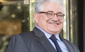 Σήμερα η ομιλία του Κώστα Τζαβάρα στη Βάρδα και αύριο στα Λεχαινά