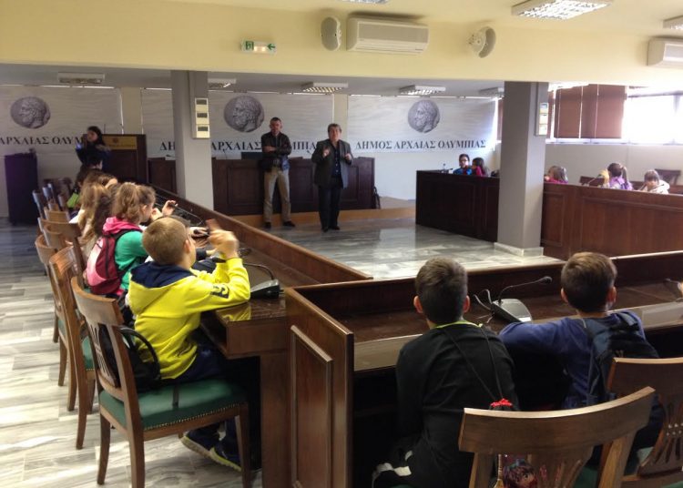 Εκπαιδευτική επίσκεψη μαθητών στο Δημαρχείο της Αρχαίας Ολυμπίας