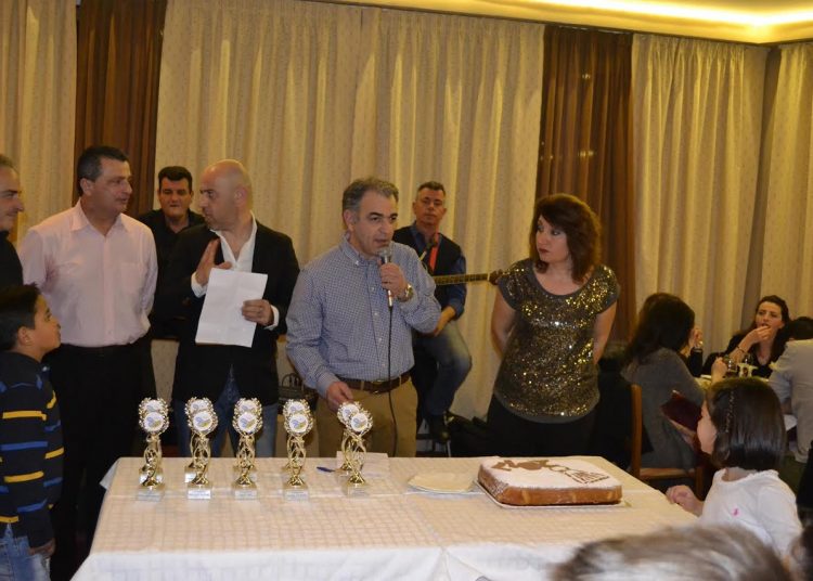 Ο Φιλαθλητικός βράβευσε και έκοψε την Πρωτοχρονιάτικη πίτα του