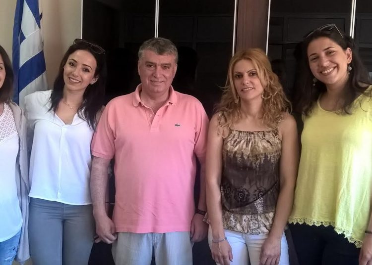 Υπεγράφησαν οι τέσσερις συμβάσεις για τις εργαζόμενες στο Κέντρο Κοινότητας Δήμου Ανδραβίδας Κυλλήνης