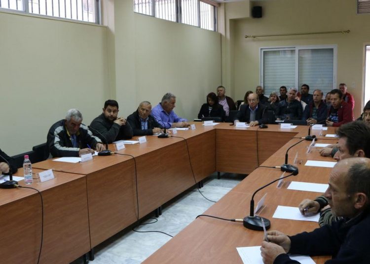 Πραγματοποιήθηκε σύσκεψη στο Δημαρχείο Καράτουλα για τοπικά ζητήμα