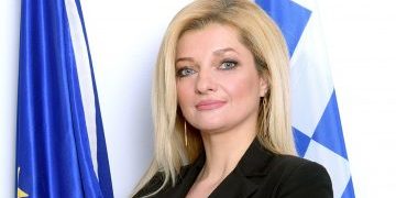 Με παρέμβαση και Αυγερινοπούλου τοποθετούνται ψυχολόγοι και κοινωνικοί λειτουργοί στα σχολεία του Ν. Ηλείας