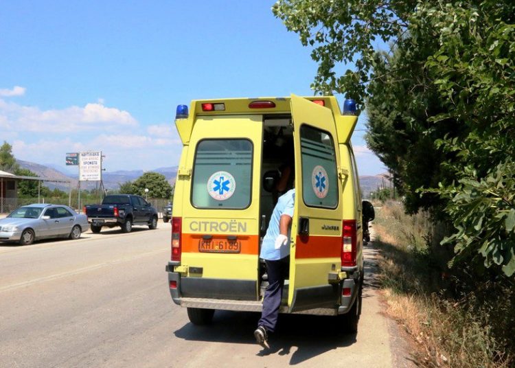 Τραγωδία στις Καμάρες Αιγίου- Αυτοκίνητο παρέσυρε και σκότωσε γιαγιά και εγγονή-ΦΩΤΟ
