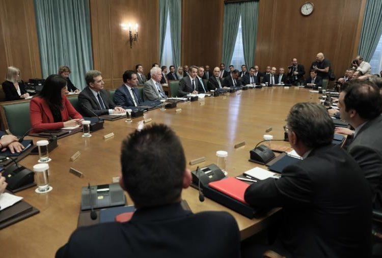 «Τρέχει» η κυβέρνηση! Πότε ψηφίζονται μειώσεις σε ΕΝΦΙΑ και φόρους!